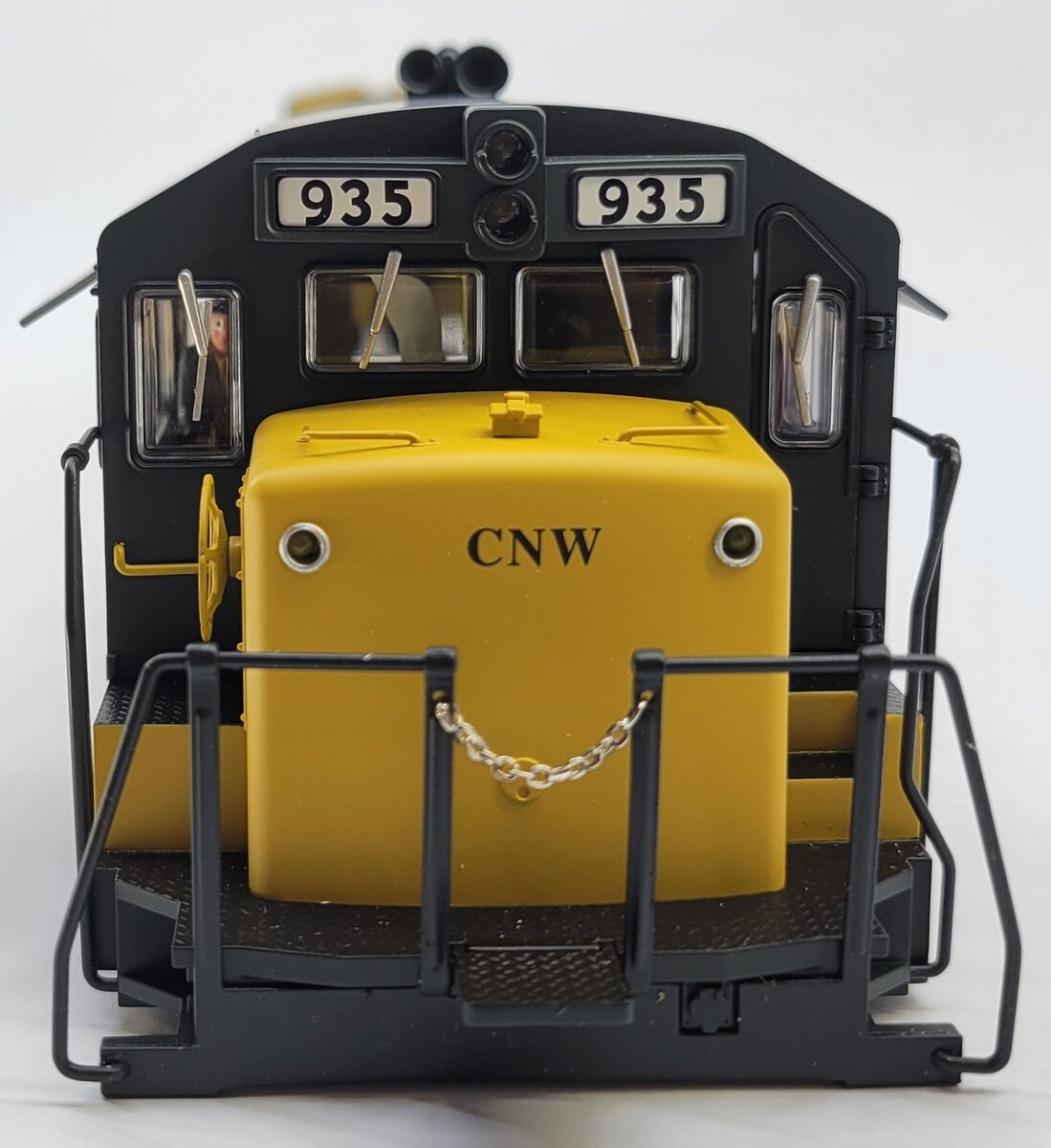 Lionel 28241-2 #953 U30C Chicago & Northwestern Shell
