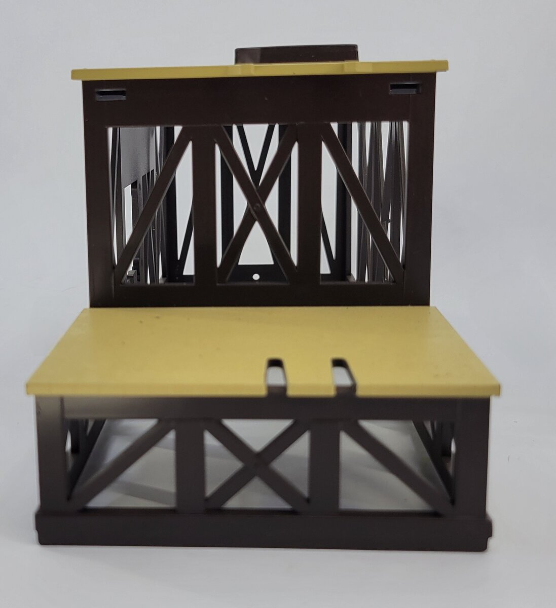 Lionel 34194-3 UPS Package Station Platform Assembly