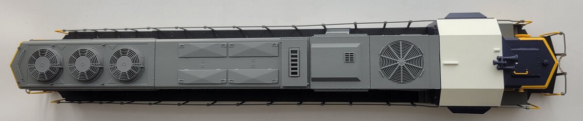 Lionel 28356-2 CSX SD60 Legacy Diesel Locomotive Shell #8703