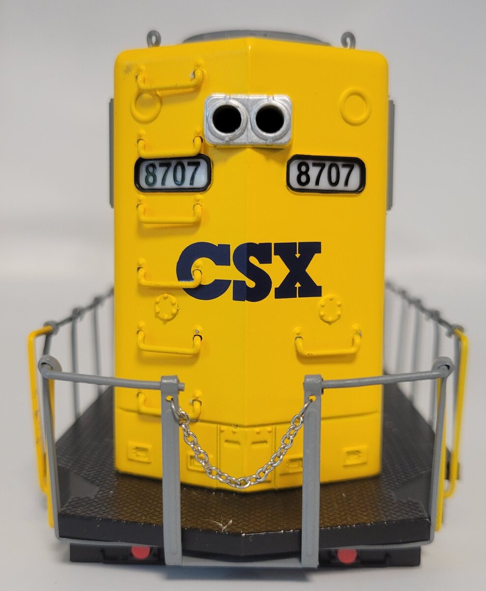 Lionel 28357-2 CSX SD60 Legacy Diesel Locomotive Shell #8707