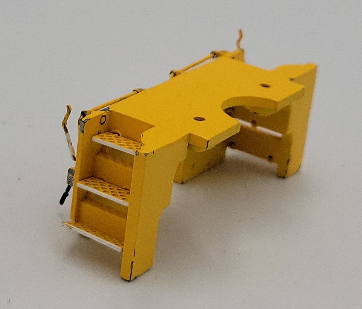 Lionel 28373-652 Diecast C&NW Sd70Ace Yellow and White Rear Pilot #1859