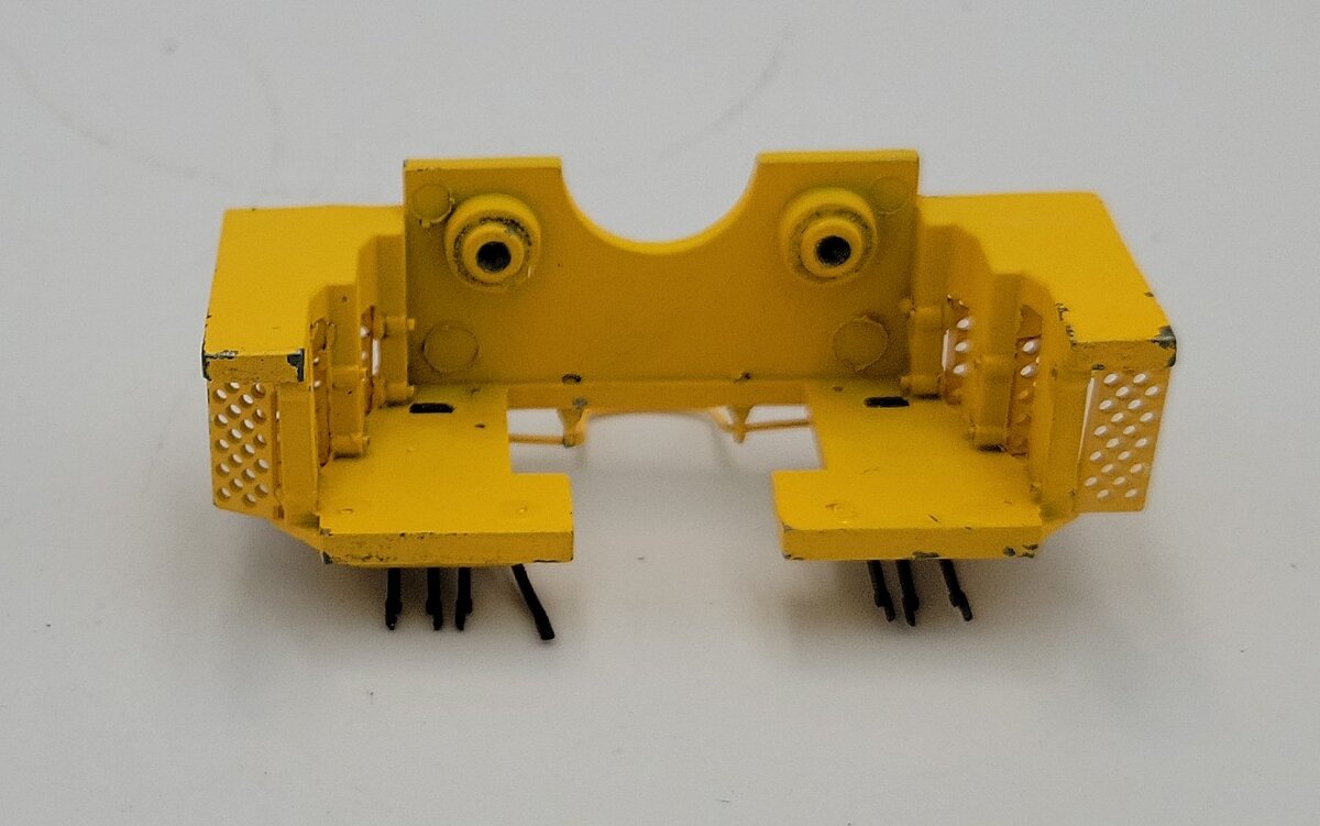 Lionel 28373-652 Diecast C&NW Sd70Ace Yellow and White Rear Pilot #1859