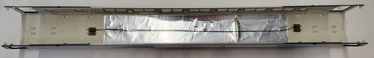 Lionel 15585-2 #3310 Amtrak Acela Bistro Shell