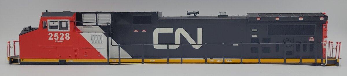 Lionel 18289-7 Canadian National Dash-9 Diesel Locomotive Body Shell #2528