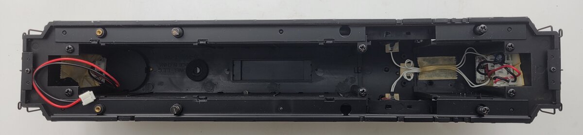 Lionel 28545-7 Northern Pacific RS-11 Diesel Locomotive Body Shell #900