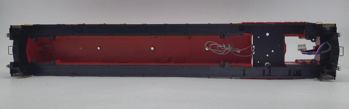 Lionel 28382-10 U.S.Army Genset Diesel Switcher Locomotive Shell #6502