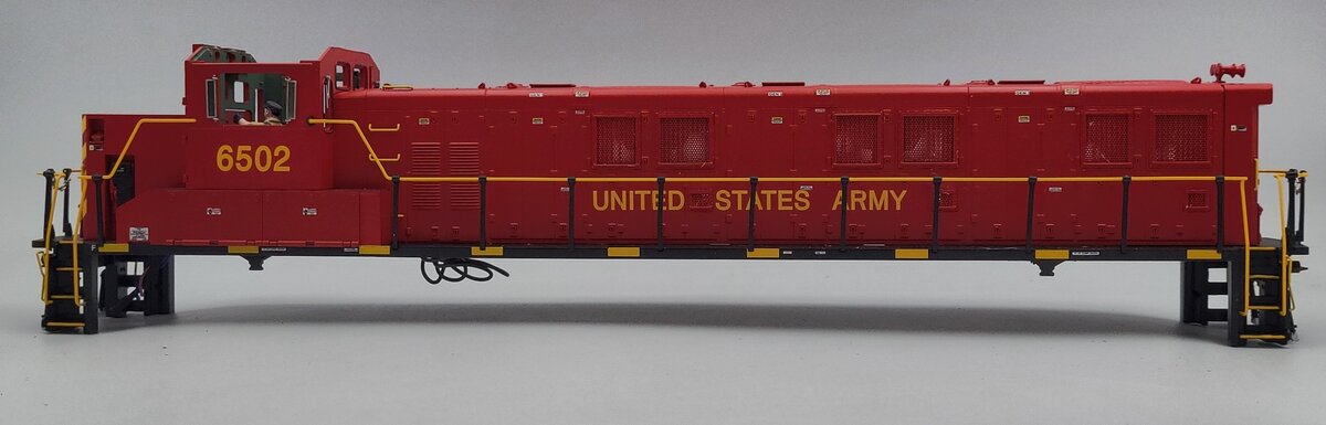 Lionel 28382-10 U.S.Army Genset Diesel Switcher Locomotive Shell #6502