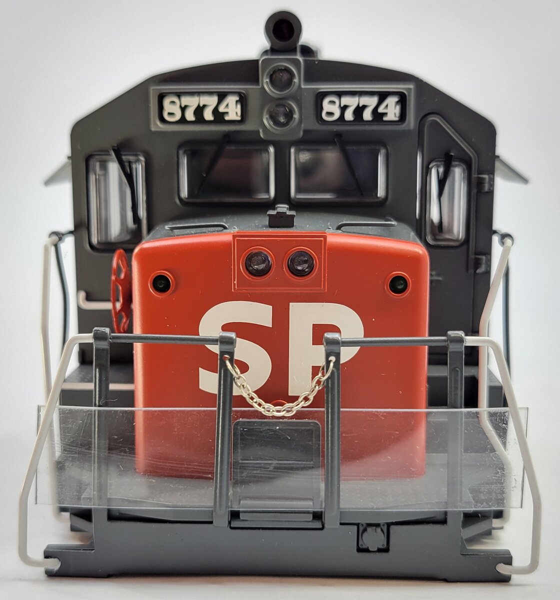 Lionel 28252-2 Southern Pacific U33C Shell #8774