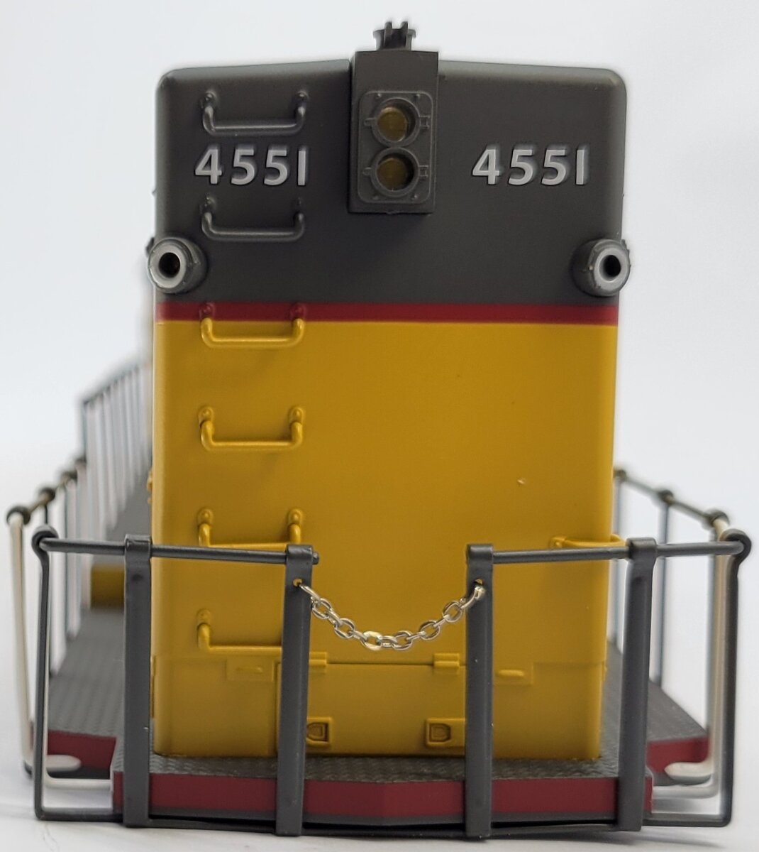 Lionel 28255-2 #4551 SD-40T-2 Union Pacific Shell with Lighting PCB