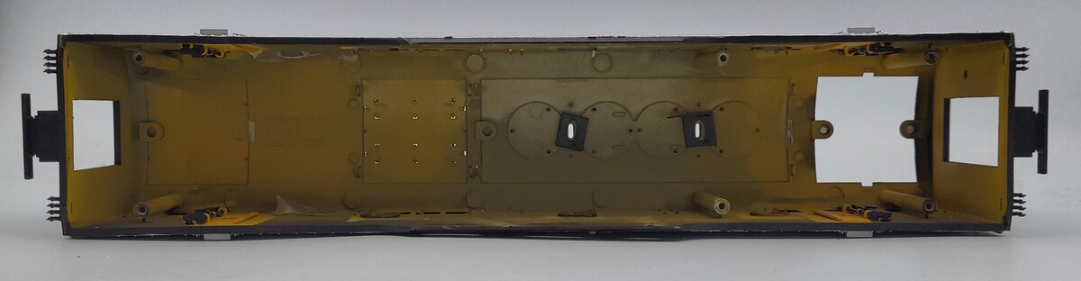 Lionel 38705-2 Rio Grande F-3B Powered B Unit Diesel Locomotive Shell #5532
