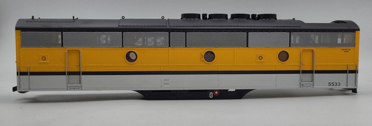 Lionel 38706-2 Rio Grande F-3B Unpowered B Unit Diesel Locomotive Shell #5533