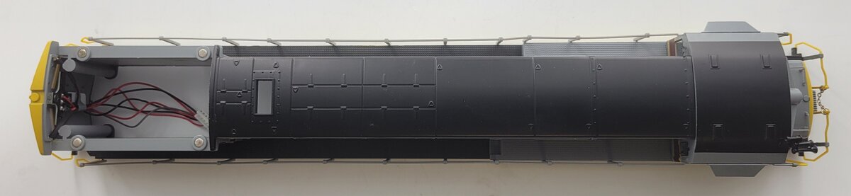 American Flyer 48142-2 Erie Lackawanna Legacy U33C Diesel Locomotive Shell #3320