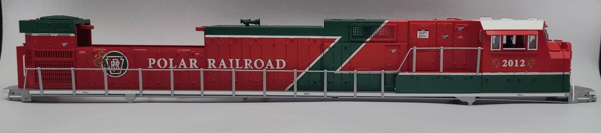Lionel 38731-2 Polar Railroad SD80MAC Diesel Locomotive Shell #2012
