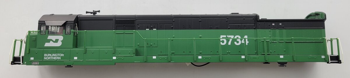 American Flyer 48158-2 Burlington Northern Legacy U33C Diesel Loco Shell #5734