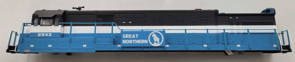 American Flyer 48159-2 Great Northern Legacy U33C Diesel Locomotive Shell #2543