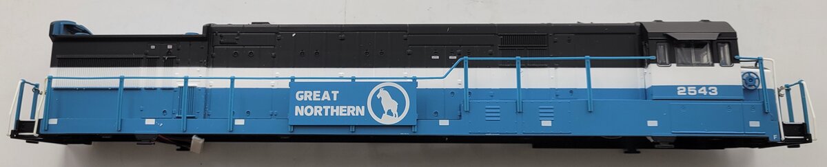 American Flyer 48159-2 Great Northern Legacy U33C Diesel Locomotive Shell #2543