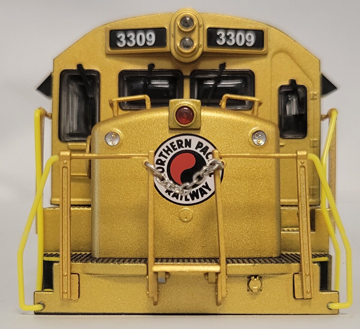 American Flyer 48161-2 Northern Pacific U-33C Legacy Diesel Loco Shell #3309