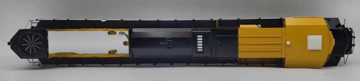 Lionel 38735-7 Santa Fe BNSF Heritage SD70ACE Diesel Locomotive Shell #1996