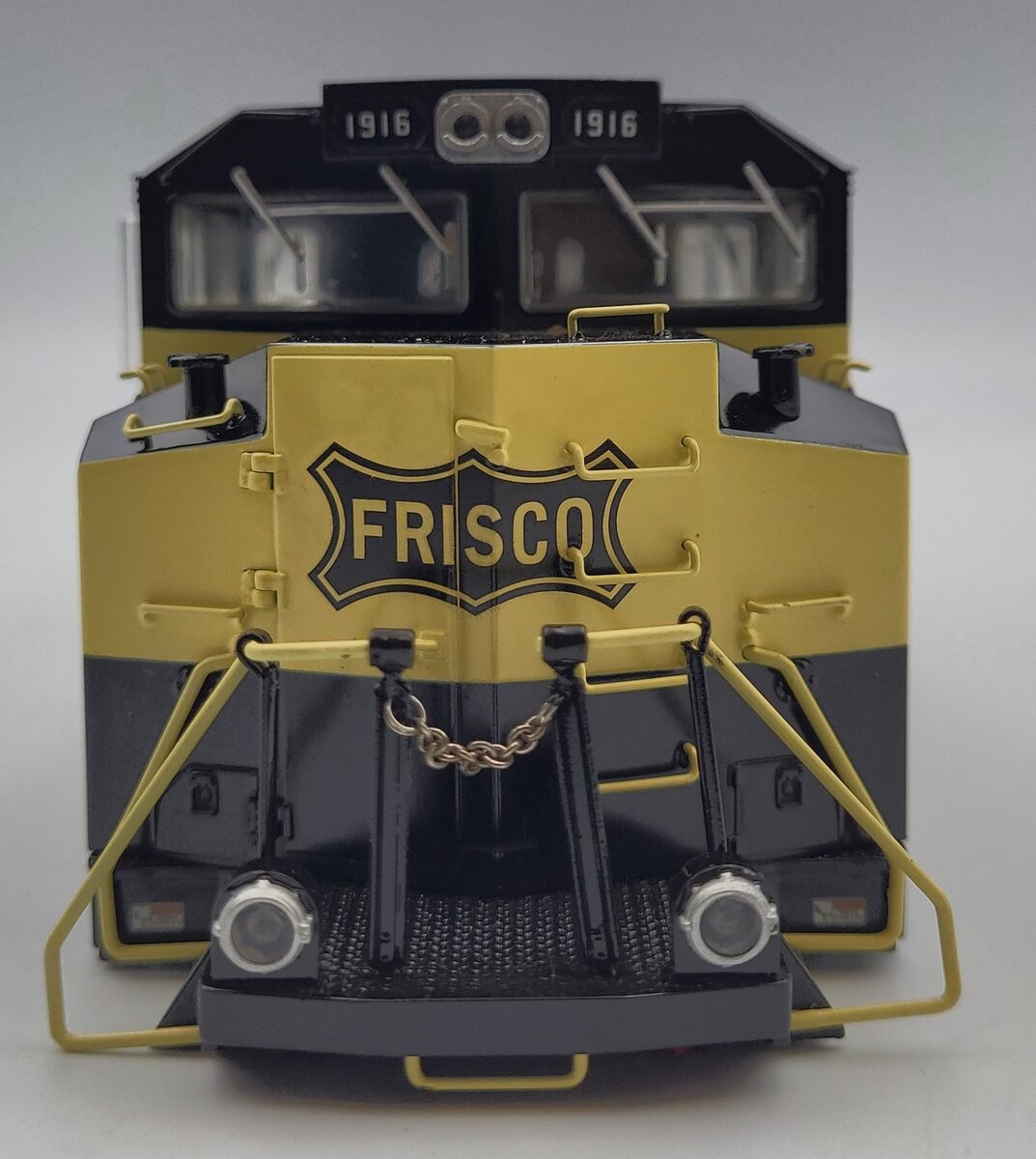 Lionel 38740-7 Frisco BNSF SD70ACE Diesel Locomotive Body Shell #1916