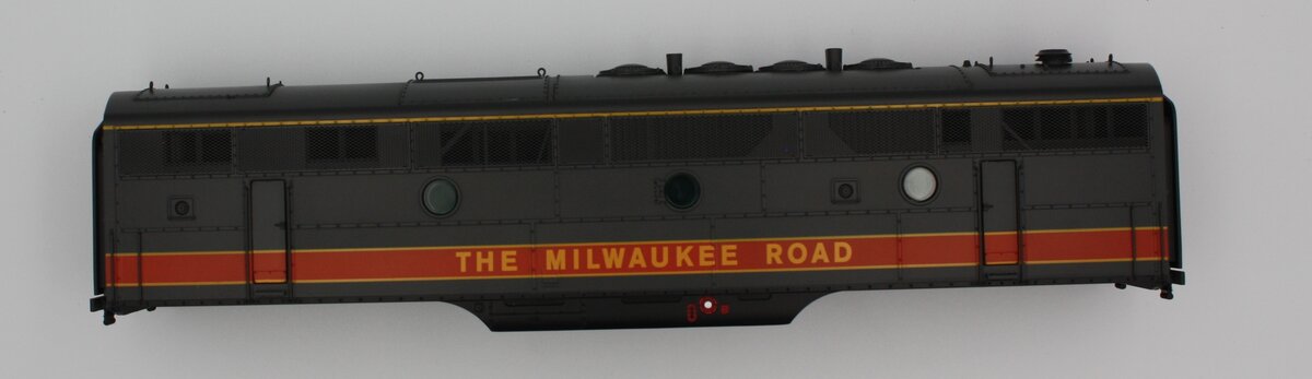 Lionel 34588-2 Milwaukee Road F3-B Postwar Scale Diesel Body Shell
