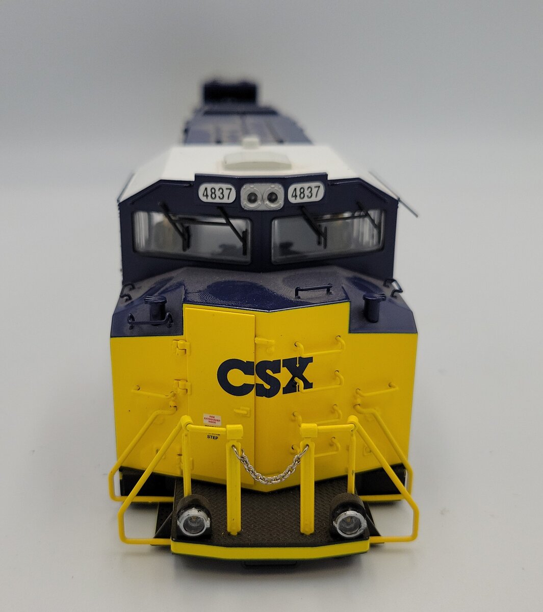 Lionel 6804100002 Blue/Yellow CSX SD70ACe Diesel Locomotive Body Shell #4837