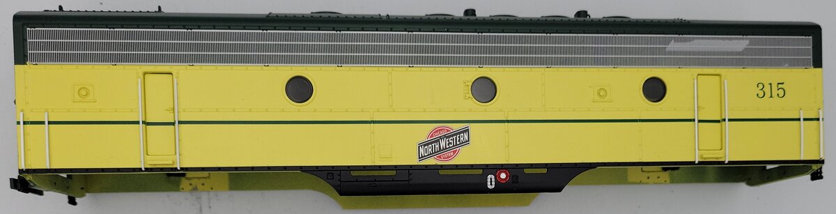 Lionel 38763-2 Chicago and North Western Non Powered Scale F-7 B-Unit Diesel #31