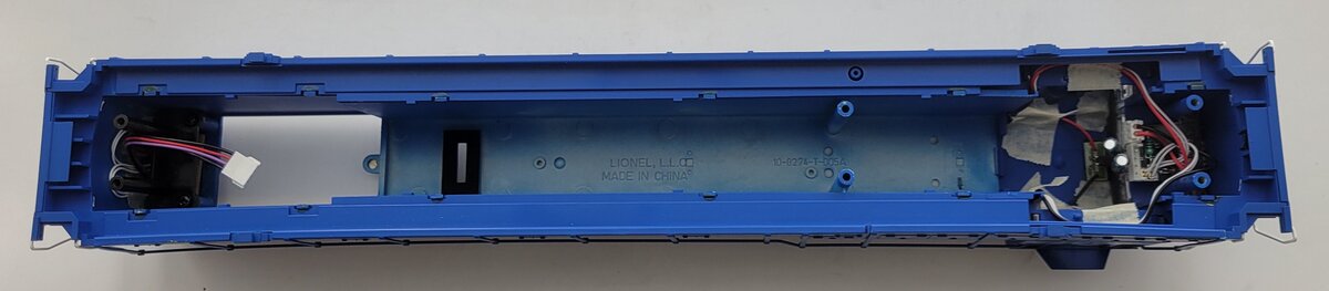 Lionel 28267-2 Conrail U30C Diesel Locomotive Shell #6837