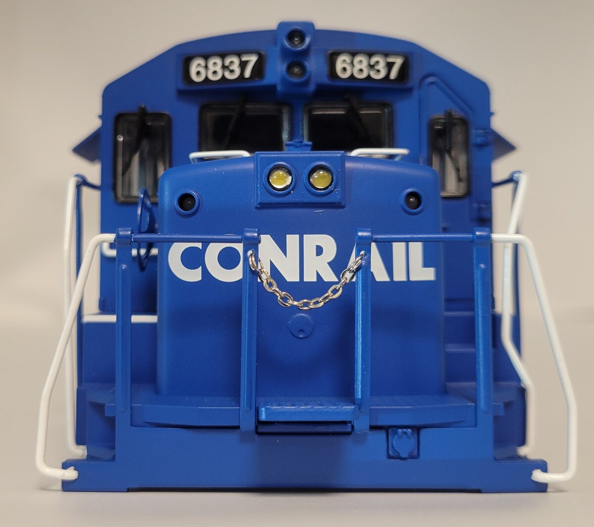 Lionel 28267-2 Conrail U30C Diesel Locomotive Shell #6837
