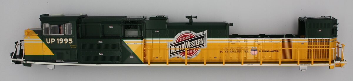 Lionel 28280-002 SD-70 Ace Chicago & Northwestern #1995 Shell