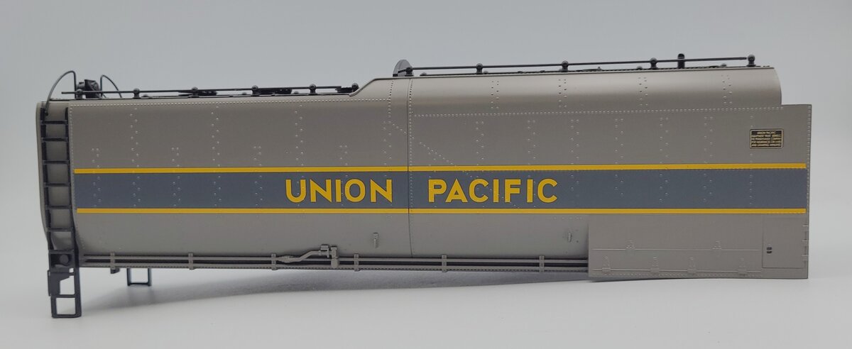 Lionel 11221-T07 Gray Union Pacific Challenger Oil Tender Shell #3983