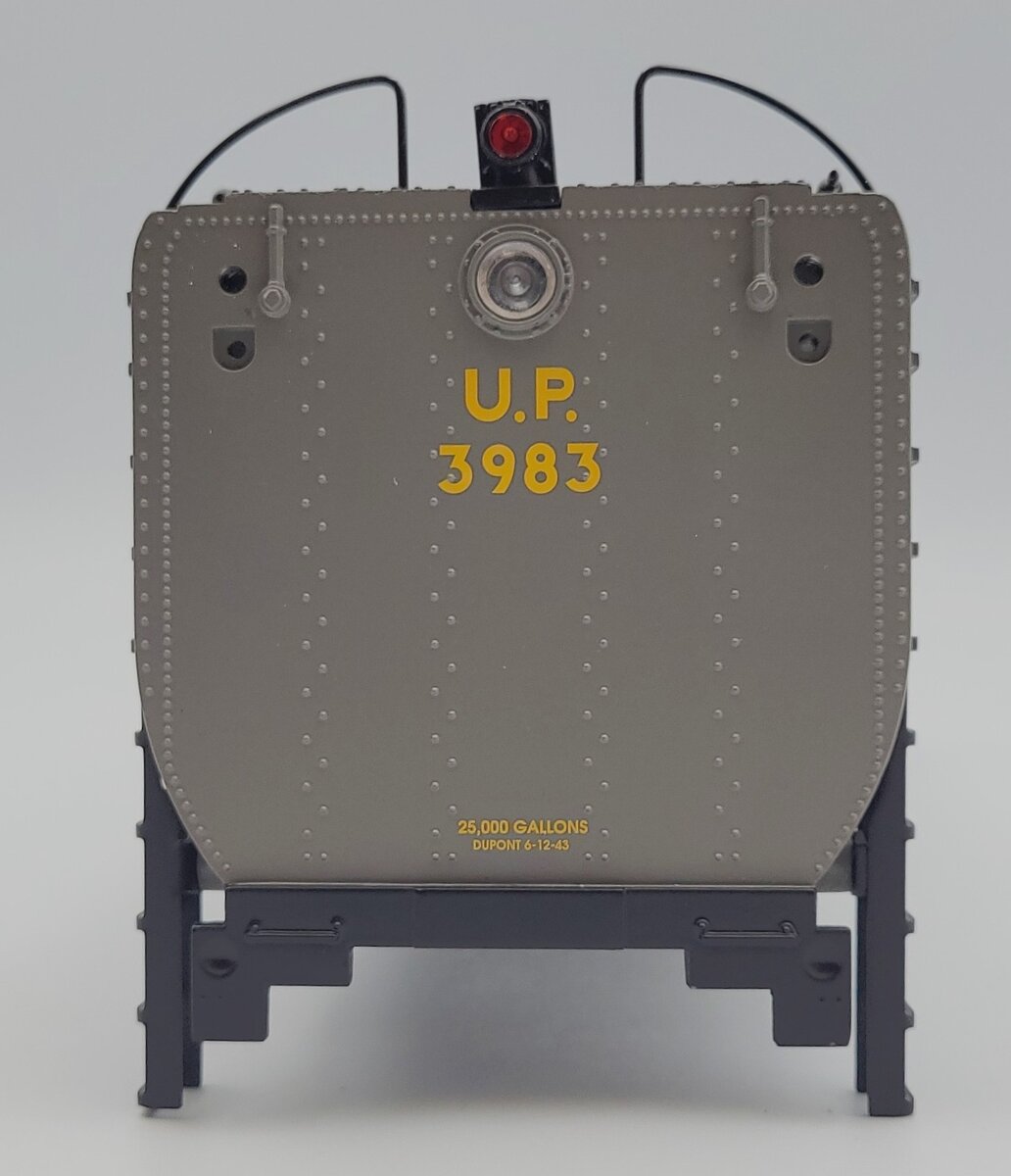 Lionel 11221-T07 Gray Union Pacific Challenger Oil Tender Shell #3983