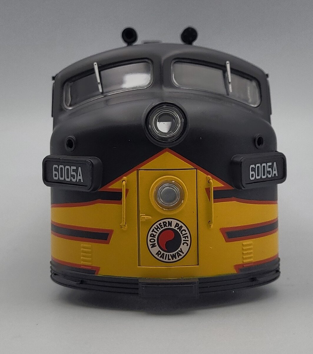 Lionel 34626-2 Northern Pacific F-3A Diesel Locomotive Shell #6005-A