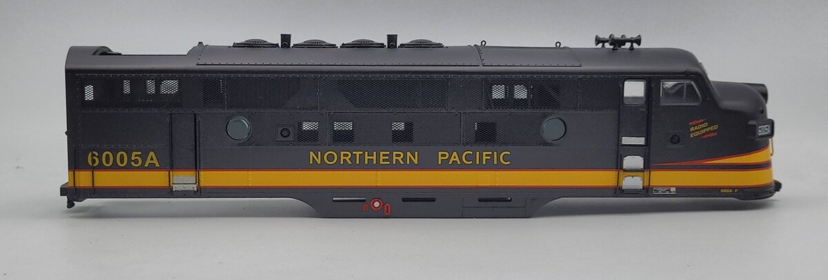 Lionel 34626-2 Northern Pacific F-3A Diesel Locomotive Shell #6005-A