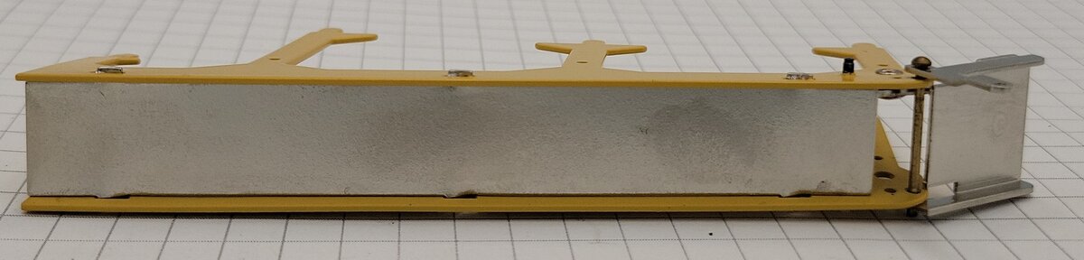 American Flyer 49824-081 S Scale Loading Platform Ramp with Chute & Block Plate