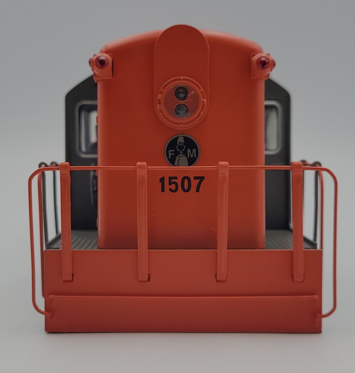 Lionel 38438-2 Long Island Conventional H16-44 Diesel Locomotive Shell #1507