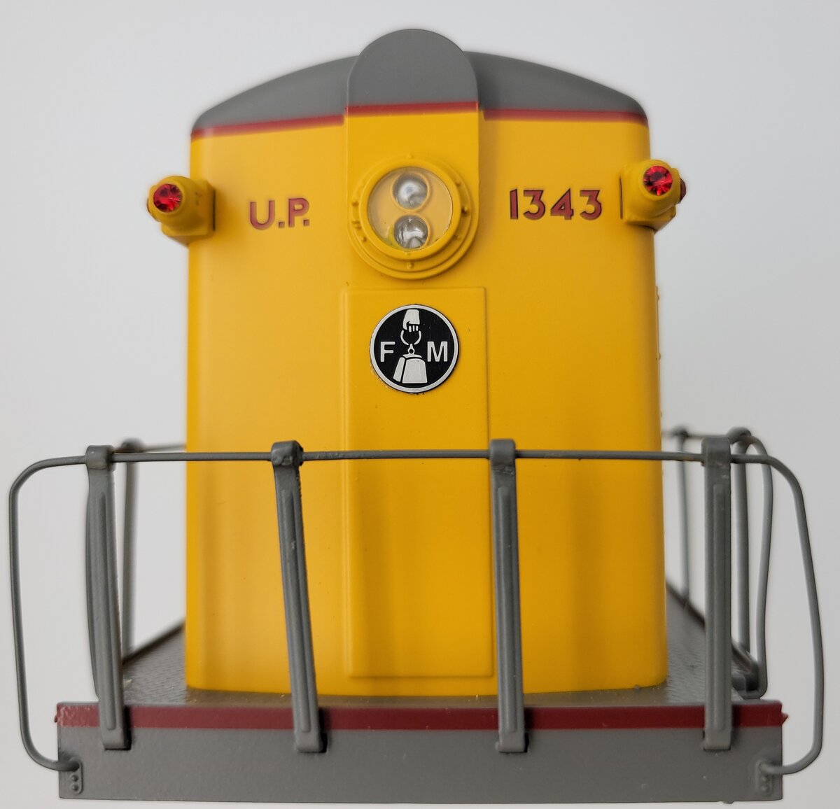 Lionel 38442-2 Union Pacific H16-44 Diesel Locomotive Shell #1343