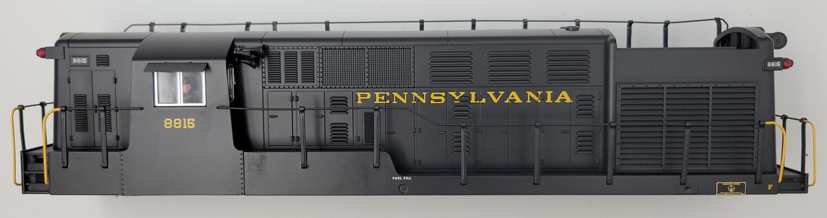 Lionel 38447-2 O Scale H16-44 PRR Diesel Loco Shell #8815