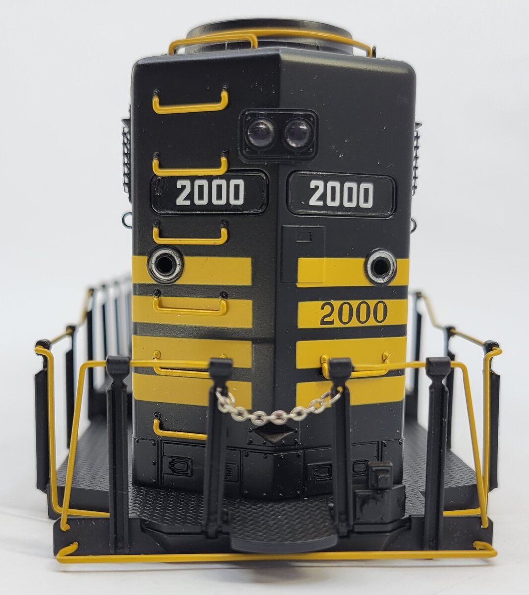 Lionel 28839-2 Alaska GP-30 Diesel Body Shell #2000