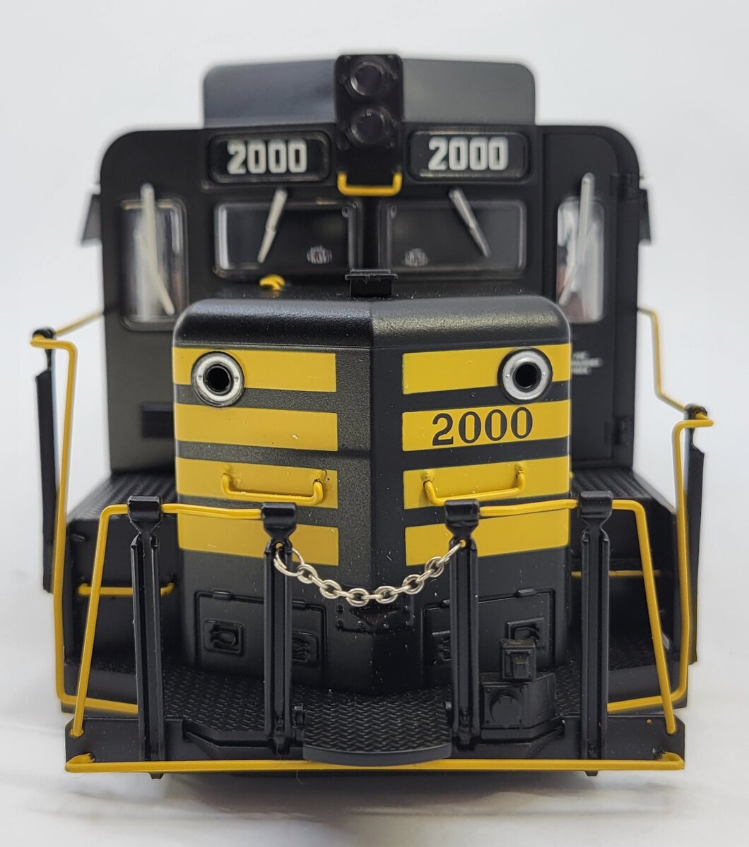 Lionel 28839-2 Alaska GP-30 Diesel Body Shell #2000