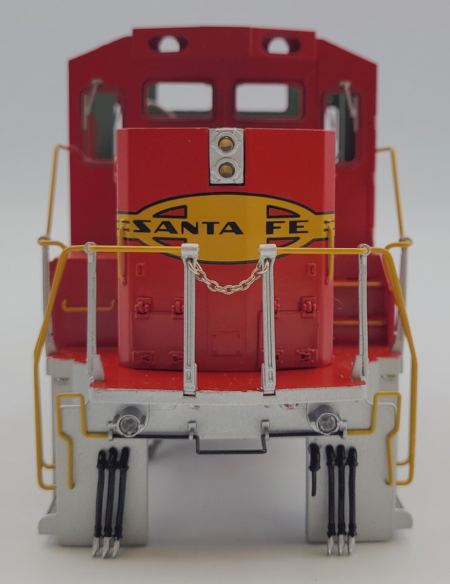 Lionel 38547-10 Diecast Santa Fe Genset Diesel Switcher Locomotive Shell #9910
