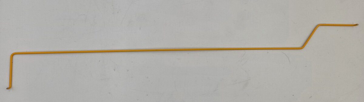 Lionel 85000-414 G Scale GP-7 Diesel Loco Right Hand Yellow Long Handrail