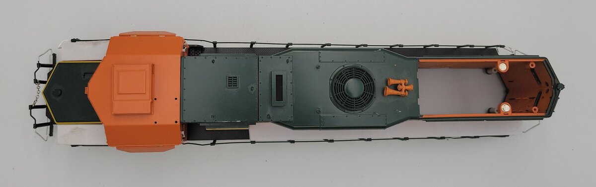 Lionel 2570-1 O Gauge Burlington Northern Santa Fe Legacy Diesel Loco Shell
