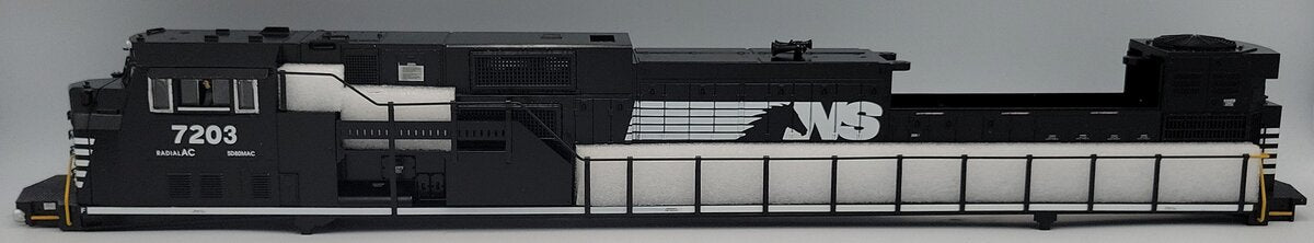 Lionel 38585-2 Norfolk Southern SD-80MAC Diesel Locomotive Body Shell #7203
