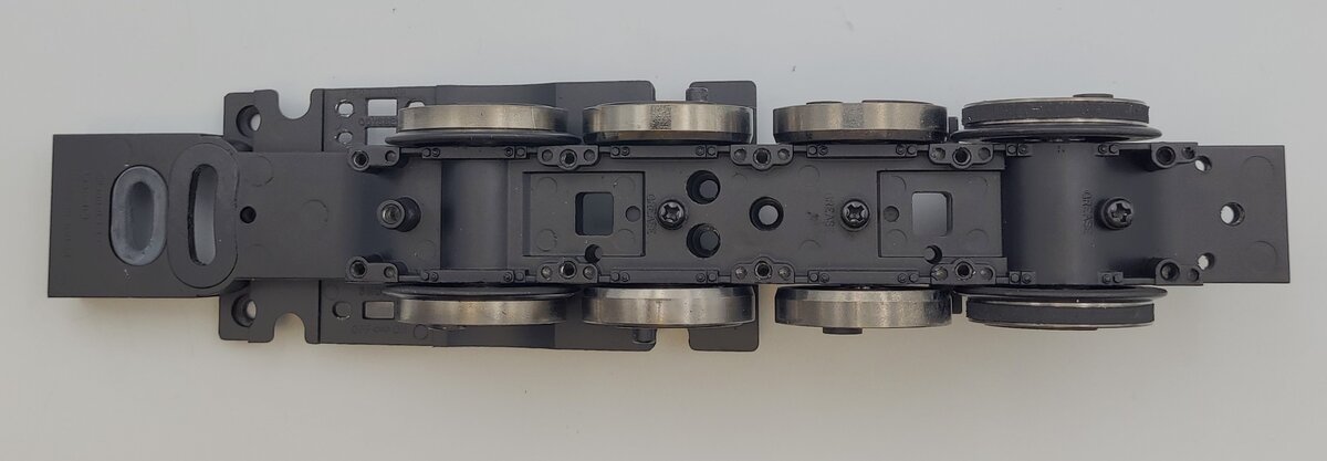 Lionel 38031-500 Southern Pacific AC-9 Diesel Rear Engine Frame & Wheel Assembly