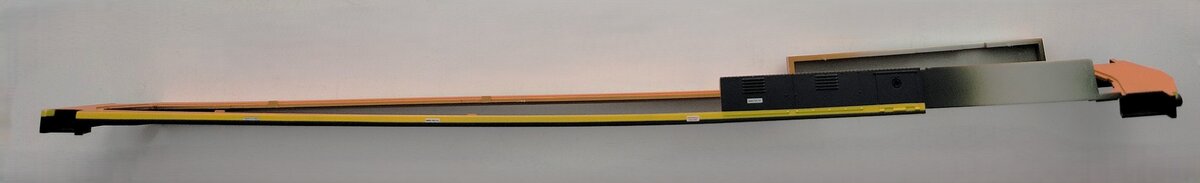 Lionel 18257-3 BNSF Dash-9 Diesel Locomotive Orange / Black Walkway