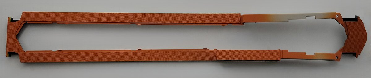 Lionel 18257-3 BNSF Dash-9 Diesel Locomotive Orange / Black Walkway