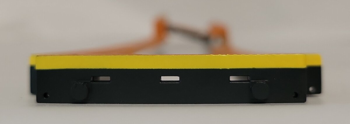 Lionel 18257-3 BNSF Dash-9 Diesel Locomotive Orange / Black Walkway