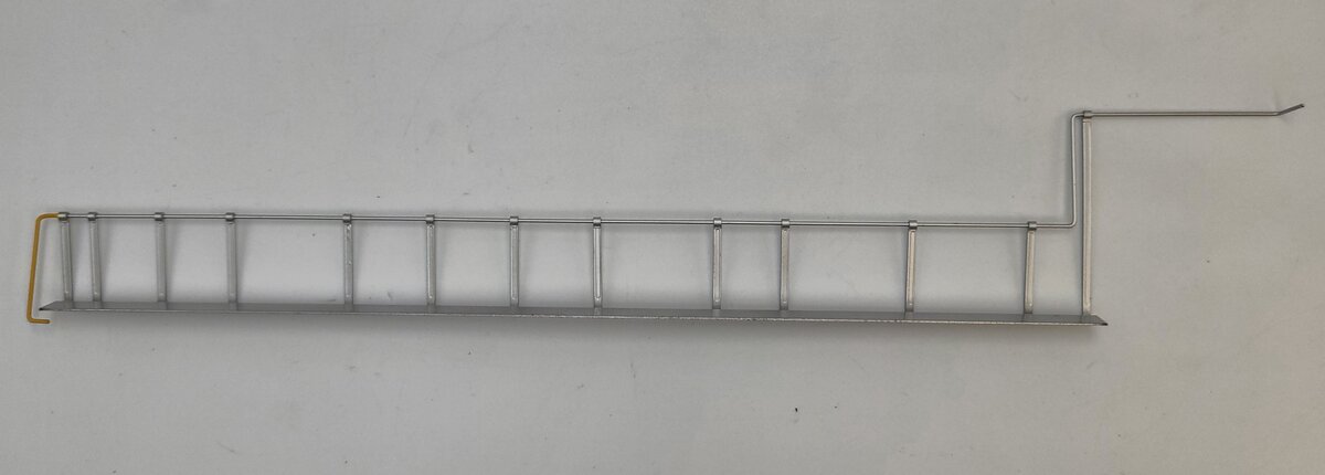 Lionel 18282-3 Silver BNSF Dash 9-44CW Diesel Locomotive Left Side Handrail