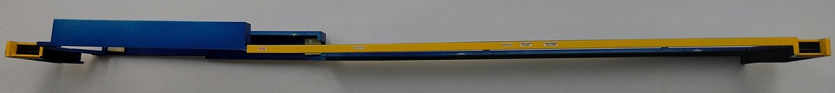 Lionel 18282-6 CSX Dash-9-44CW Diesel Locomotive Blue / Yellow Walkway #9020