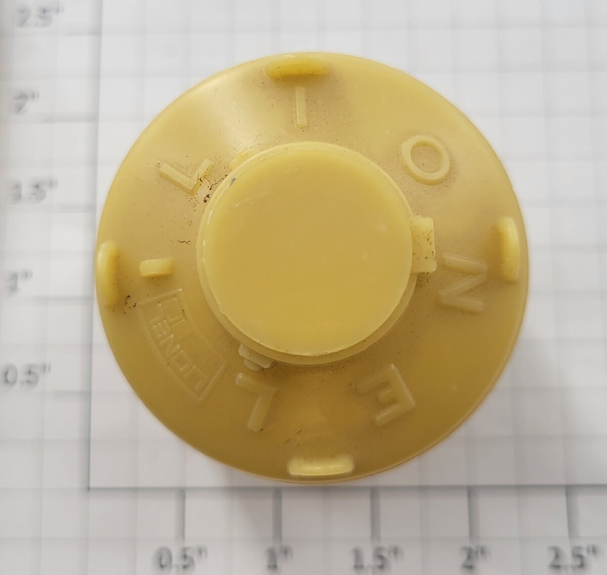 Lionel 6112-41 O Gauge Light Yellow Canister without Lettering